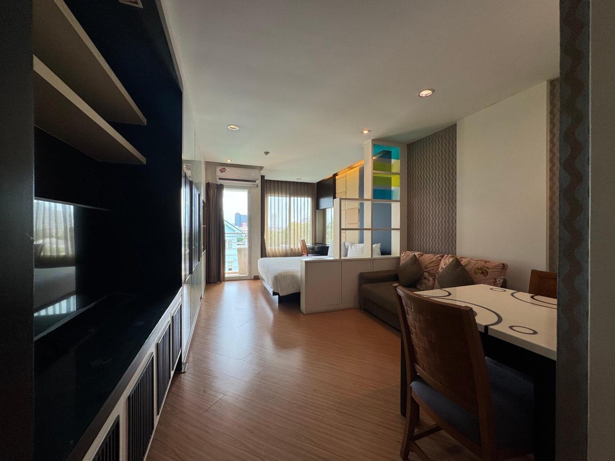 Aparthotel The Sunreno Bangkok