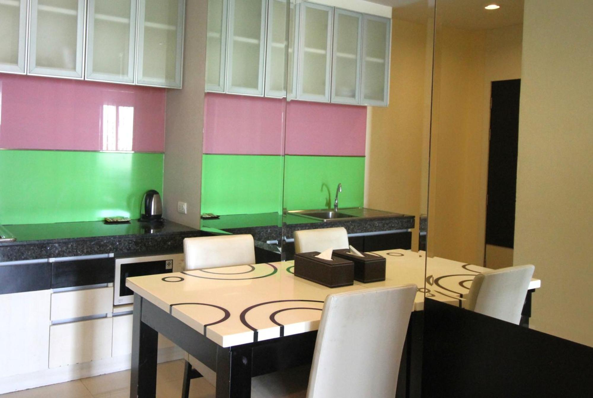 Aparthotel The Sunreno