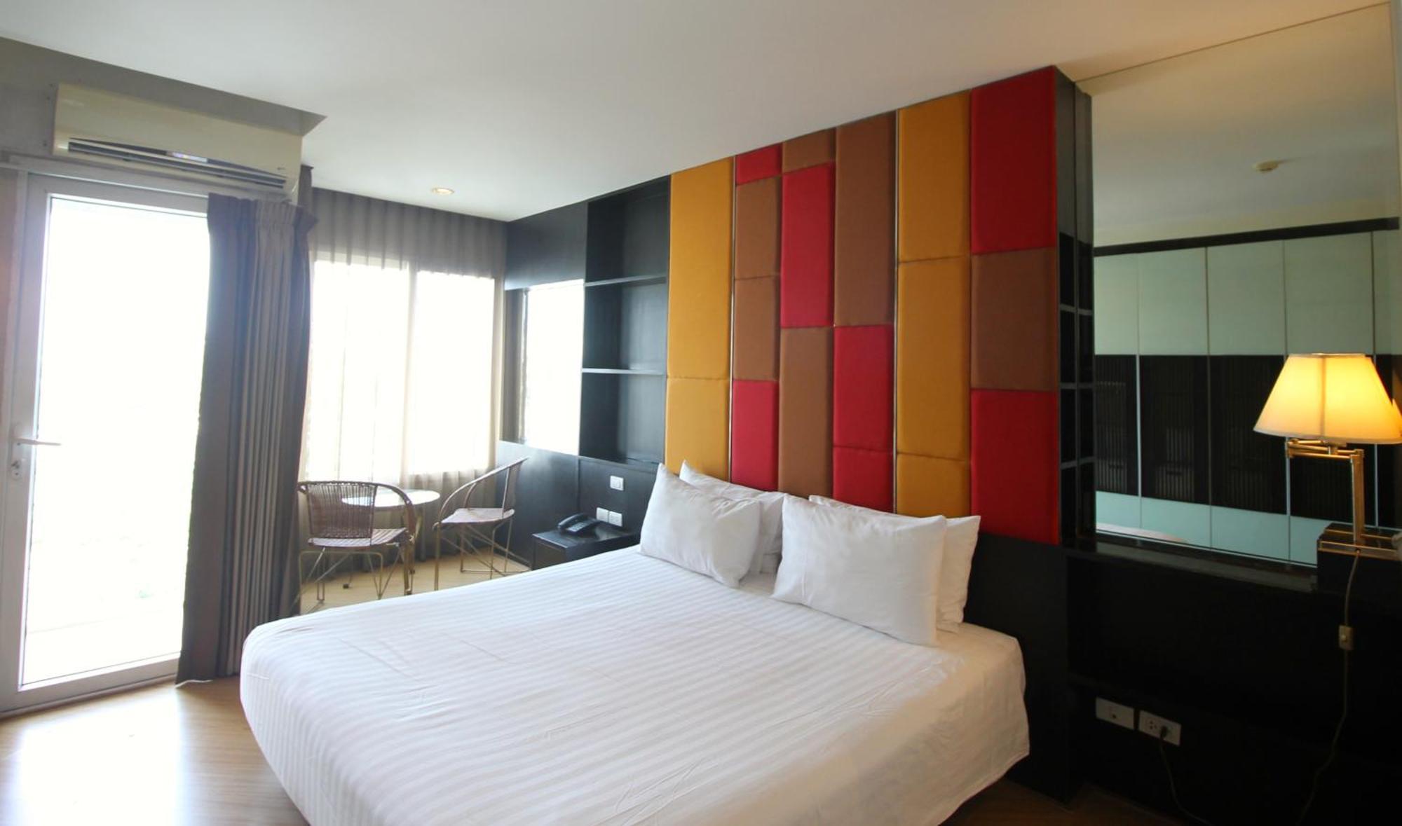 The Sunreno Aparthotel 3*